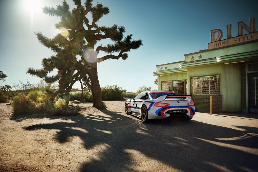  BMW 3.0 CSL Hommage R Concept 2015 года  (фото 17 из 42)